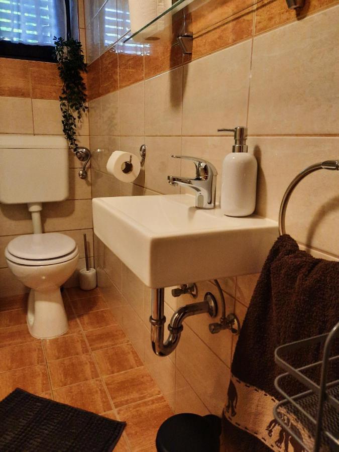 Feral Apartment Sveti Juraj Bagian luar foto